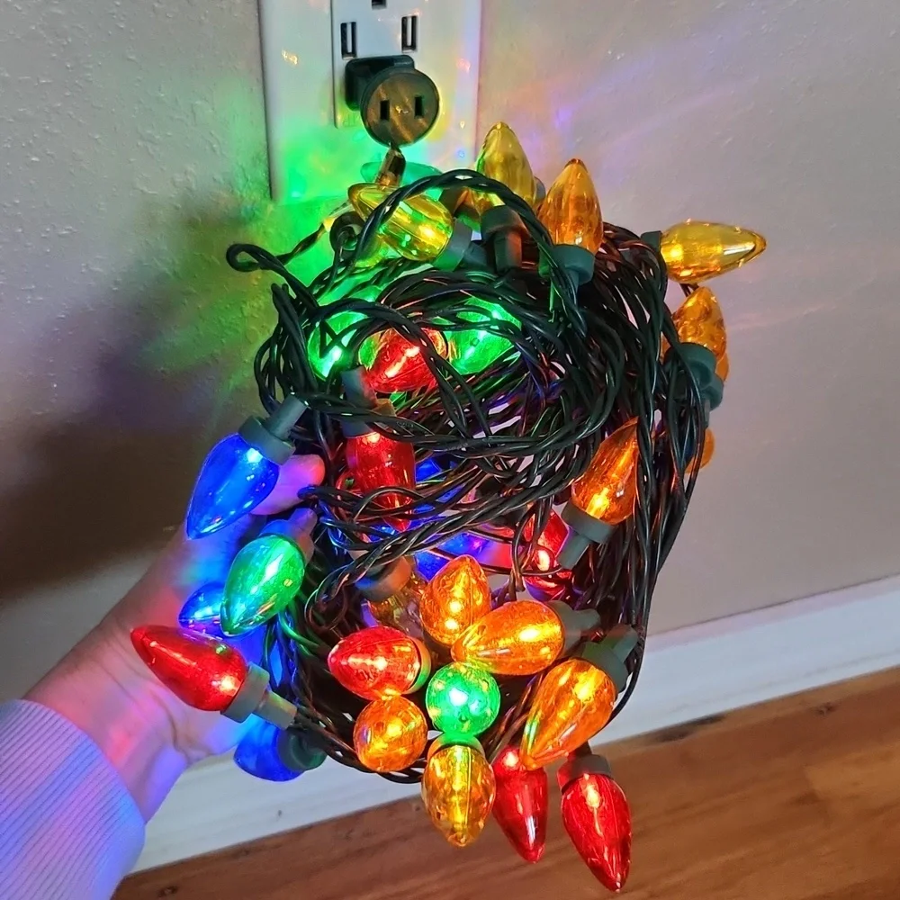 NWT Merry Christmas Lights and Wrapping Papper Bundle Holiday Winter LED Set